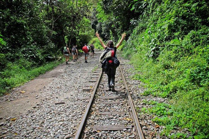 Machu Picchu By Car 2 Days (All Inclusive)