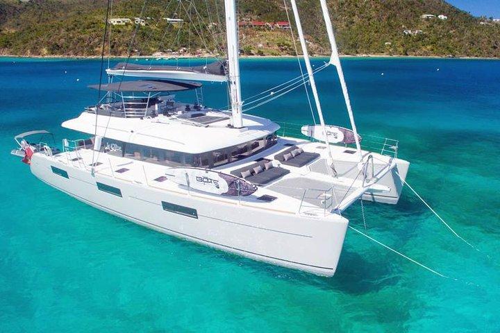 Guanabara Bay Catamaran Tour in Rio de Janeiro with Transfer