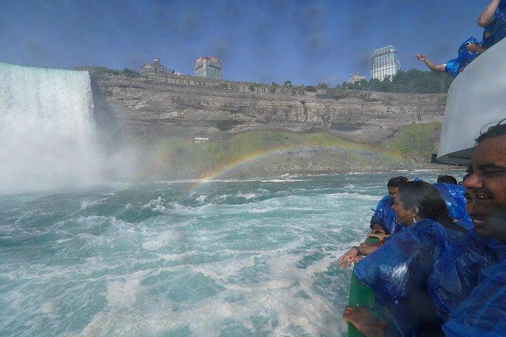 From Boston: Niagara Falls 2-Day Tour with Overnight Stay