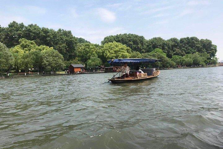 Private Hangzhou Day Tour to cruise in West Lake, Tea Plantation & Hefang street