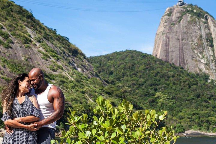 Private Tour: Christ the Redeemer & Sugarloaf with Private Photographer