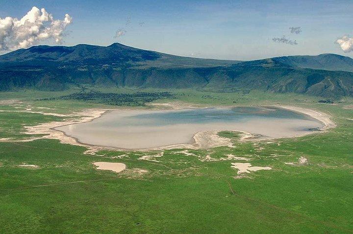 2 Days Private lodge safari to Serengeti National Park