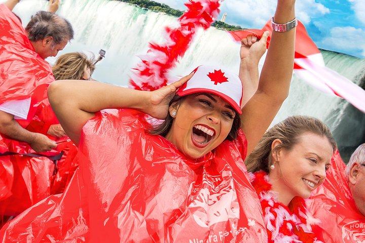 Toronto to Niagara Falls Tour: Skip-the-Line Boat & Journey