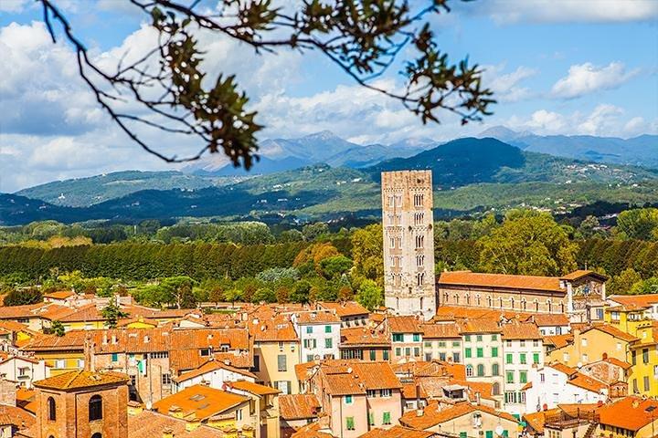 Lucca and Pisa Day Tour from Rome