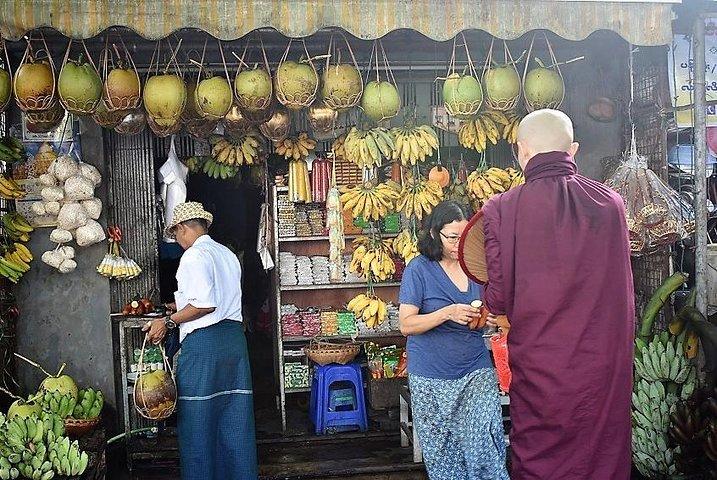Exotic Yangon, early morning tour