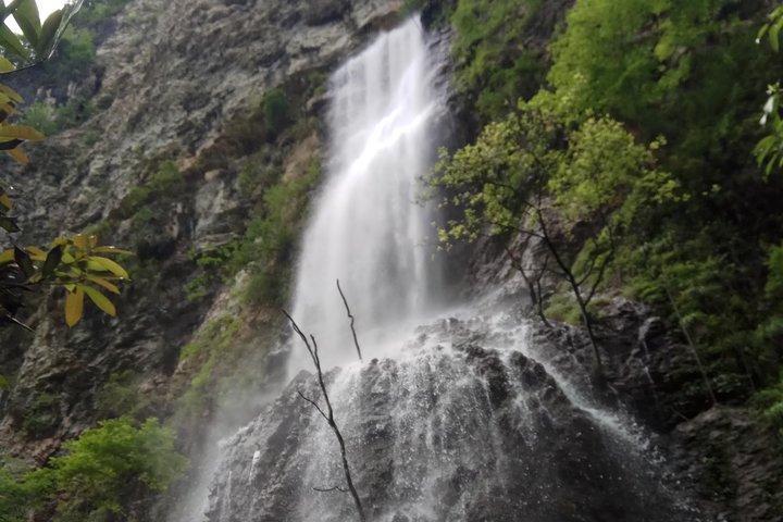 Baofeng Lake,Zhangjiajie Glass Bridge & Grand Canyon day tour
