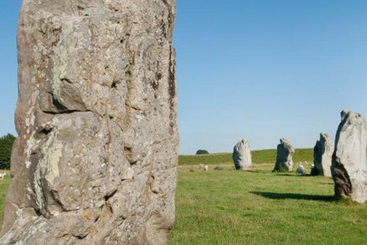 Small-Group Day Trip to Stonehenge, Glastonbury, and Avebury from London