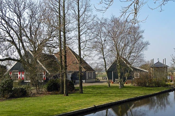Off the Beaten Paths Dutch Landscape Private Tour 1/2 day Jaguar
