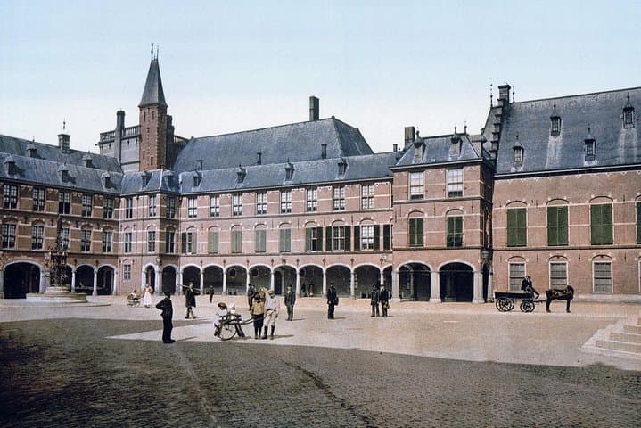 Private day trip to Delft and The Hague