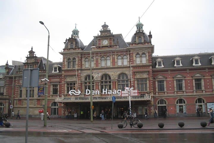 Private day trip to Delft and The Hague