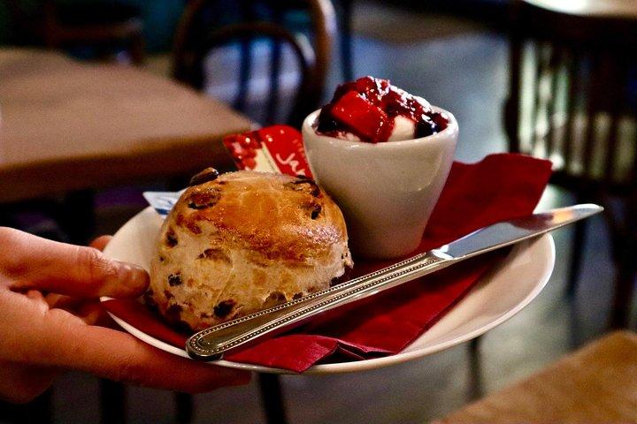 Edinburgh Food Tour with Scotch, Haggis, a Secret Dish and More