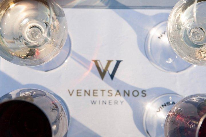 Santorini Wine Tour: Taste 12 best wines & 3 beers with pairings