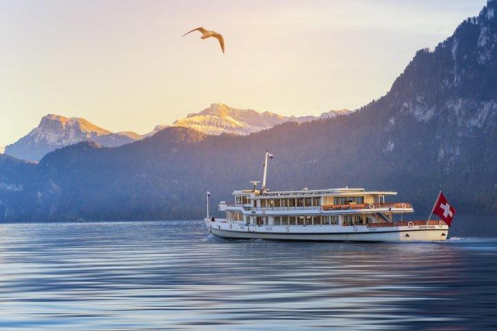 Geneva to Lausanne, Montreux and Château Chillon Private Tour