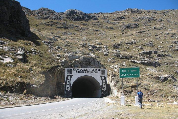 Day Trip to the Pre-Inca Ruins of Chavín from Huaraz