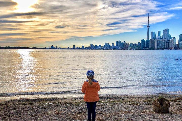 Guided Bicycle Tour - Toronto Waterfront, Island and Distillery