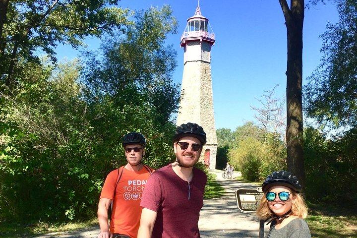 Guided Bicycle Tour - Toronto Waterfront, Island and Distillery