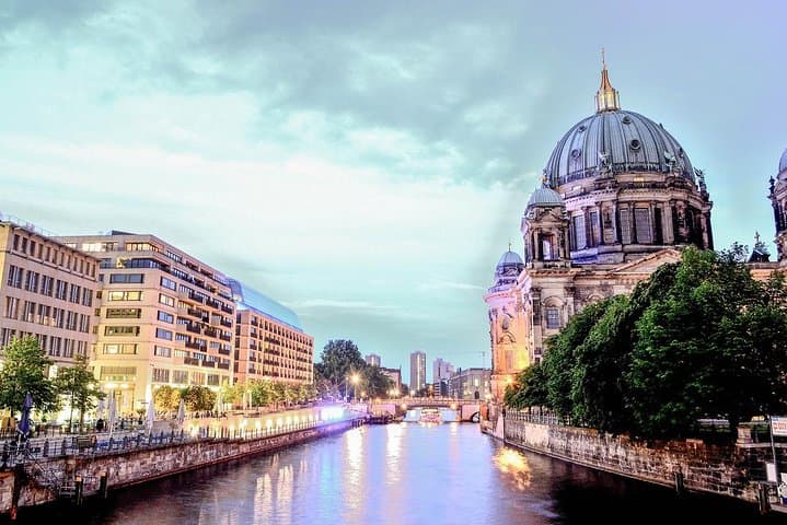 Berlin Private Walking Tour: 3 Hours with Local Guide
