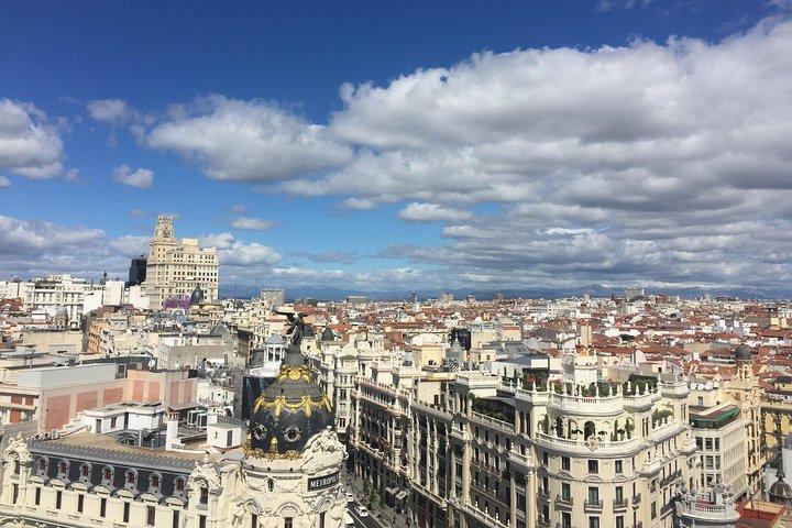 Architecture tour Gran Vía from its best rooftops 20thC