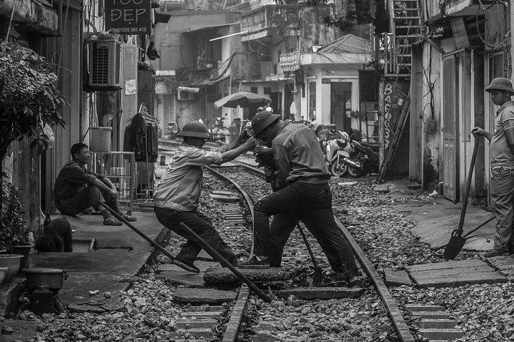 Hanoi Explorer Photo Tour