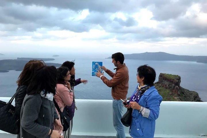 Private 5 Hours Highlights Tour by Native Guide with Wine Tasting