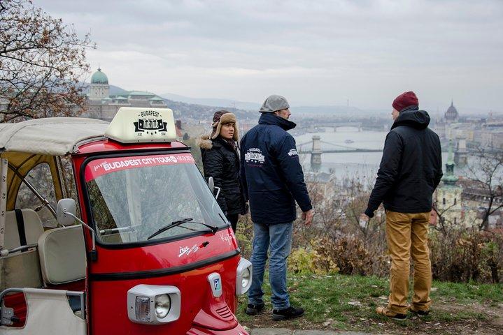 Budapest Tuk Tuk Tour with House of the Unicum Distillery Visit