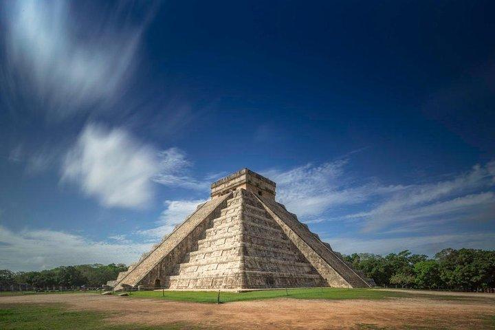 Tour VIP to Chichén Itzá, Valladolid and a Real Mayan Cenote from Cancun