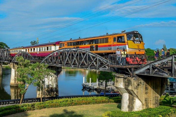 3D2N RIVER KWAI Tour from Bangkok with Home Phutoey & Float House