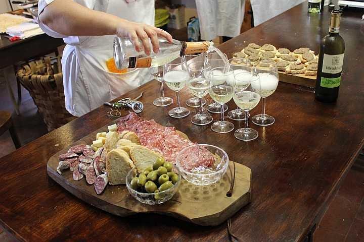 Our Chefs' cooking experience refines your cooking skills.