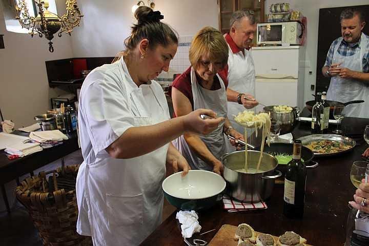 Our Chefs' cooking experience refines your cooking skills.