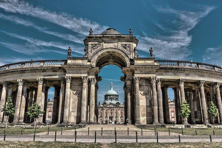 Transfer from Berlin to Munich: Private daytrip with 2 hours for sightseeing