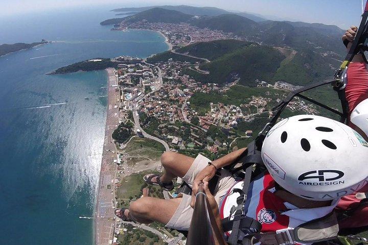 Bečići: Standard Tandem Paragliding for First-Time Flyers
