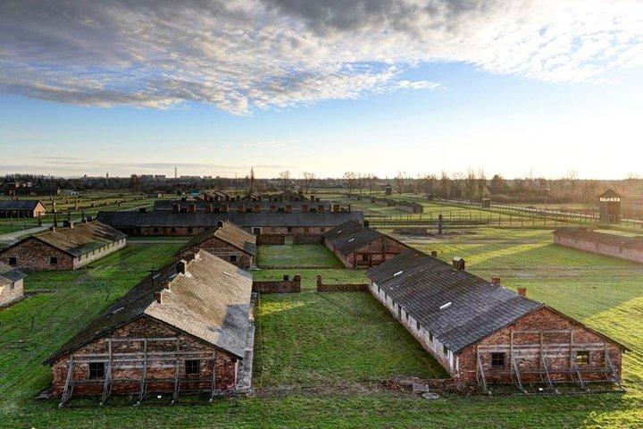 From Krakow: Auschwitz-Birkenau Guided Tour (hotel pick up)