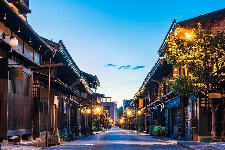 Shirakawago and Hida Takayama Day Trip from Nagoya