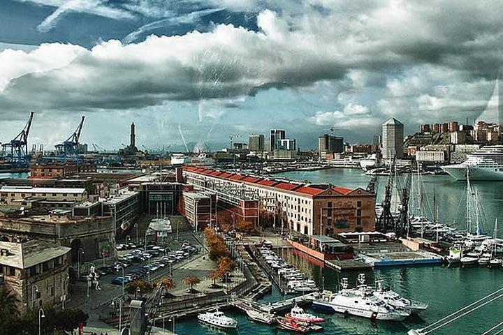 Genoa Walking Tour: Discover Hidden Treasures and Street Food