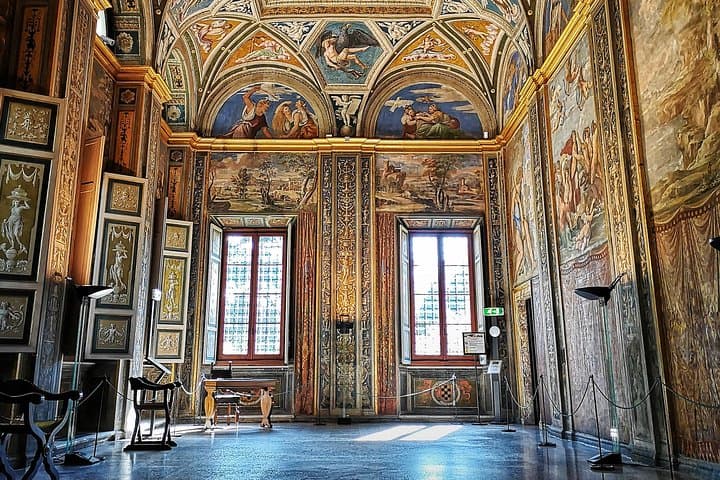 Private Villa Farnesina Experience: The Best of Renaissance Tour