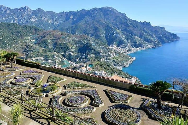 Grand Tour of 10 hours: Amalfi coast, Sorrento & Pompeii ruins