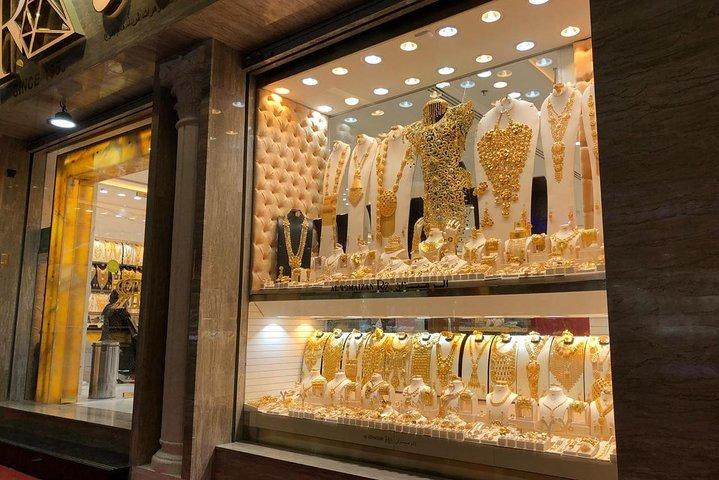 Dubai Spice, Gold, and Textile Souks Tour.