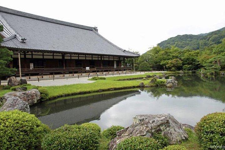 Private Kyoto Arashiyama Custom Half-Day Tour by Chartered Vehicle