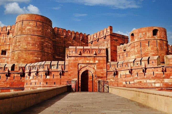 Same Day Agra Tour With Taj Mahal from Bangalore By Return Flights