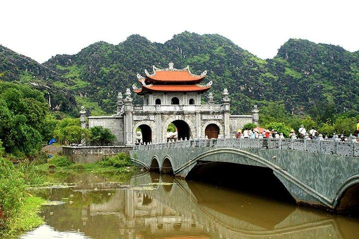 Hoa Lu - Tam Coc 1 Day Tour