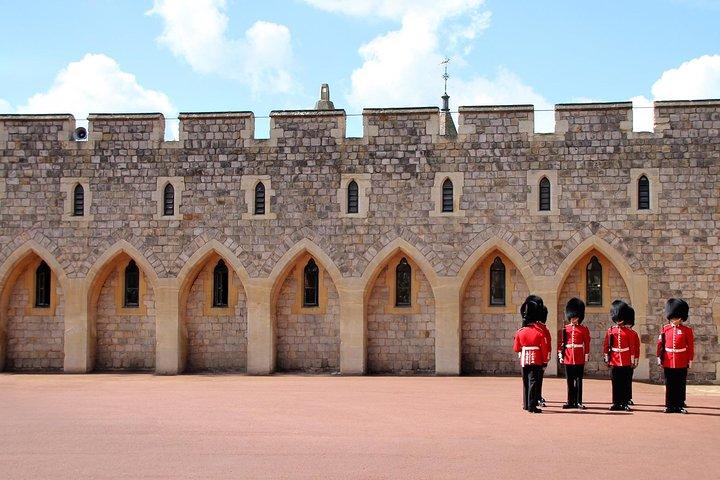 Windsor Castle Independent Visit With Private Driver Up To 3 People