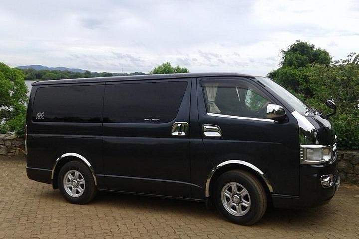 Colombo to CMB Airport drive for Morning Flights