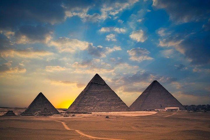 Ultimate Pyramids Tour: Giza, Saqqara & Dahshur