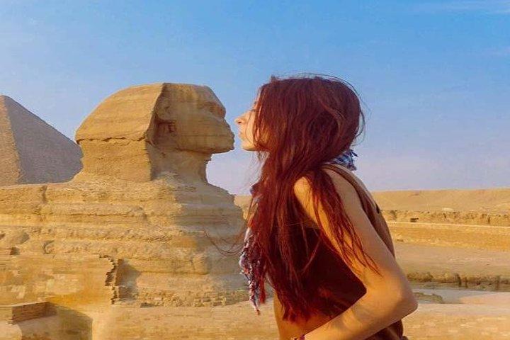 Giza Pyramids, Memphis and Sakkara Day Trip