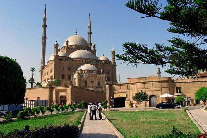 Cairo Top Visit Giza Pyramids & Cairo Citadel & Old Cairo and Bazar