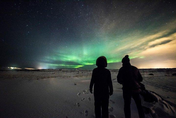 Northern Lights Bus Tour from Reykjavik with Hot Chocolate