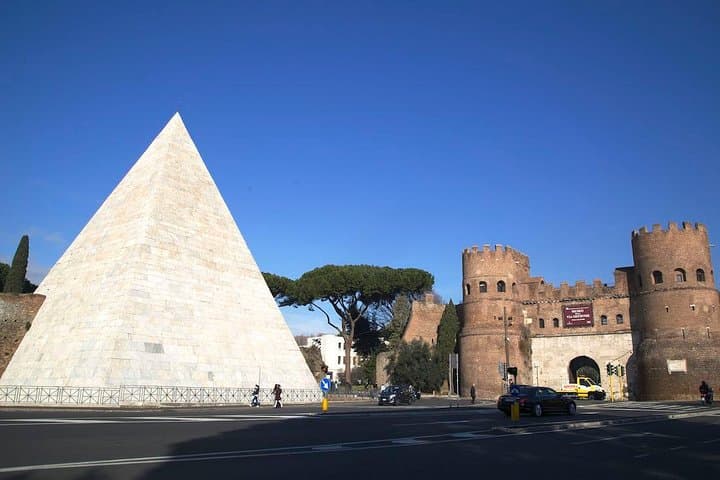 Hidden Gems & Rome Catacomb Semi Private Tour by golf cart