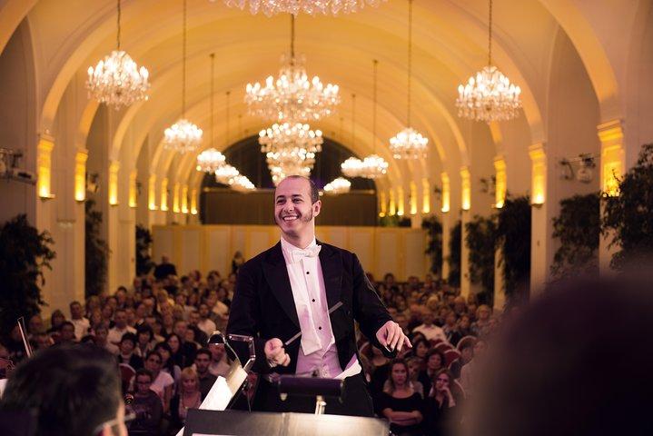 Christmas at Schönbrunn Palace Vienna: Classical Concert and Christmas Market