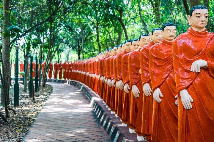 Anuradhapura Buddhist Pilgrimage Tour