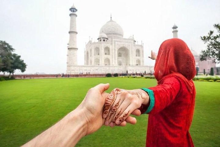 Agra: Private Sunrise Taj Mahal & Agra City Tour":